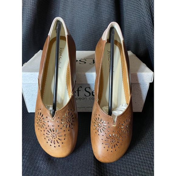 Josef Seibel Shoes - Josef Seibel Pippa 07 Tan Leather Floral Laser Cut Flats Size 37 NEW